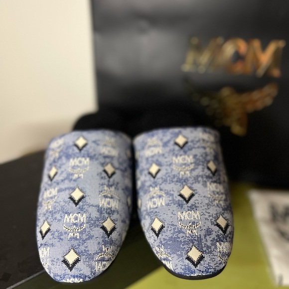 MCM
Vintage Monogram Slippers NWT UNISEX - Picture 12 of 13